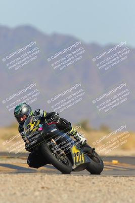 media/Mar-22-2025-CVMA (Sat) [[462c0ffedb]]/Race 13-Amateur Supersport Middleweight/